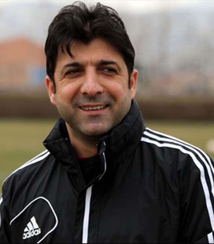 <div class="header"><h4 class="title">Oktay Derelioğlu</h4></div>