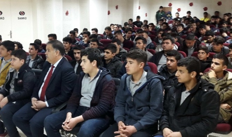 GAÜN İslahiye Meslek Yüksekokulu’nda Etik Kurallar Konferansı