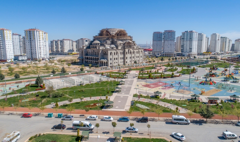 Gaziantep’in En Büyük, Türkiye’nin İkinci Büyük Camisi Şahinbey’de