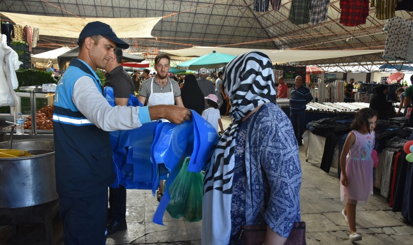 Şahinbey Belediyesi Vatandaşlara Kurban Atık Poşeti Dağıtı