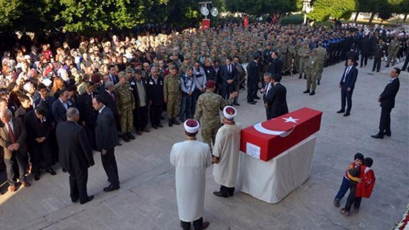 Genelkurmay Başkanı Akar, şehit astsubayın törenine katıldı