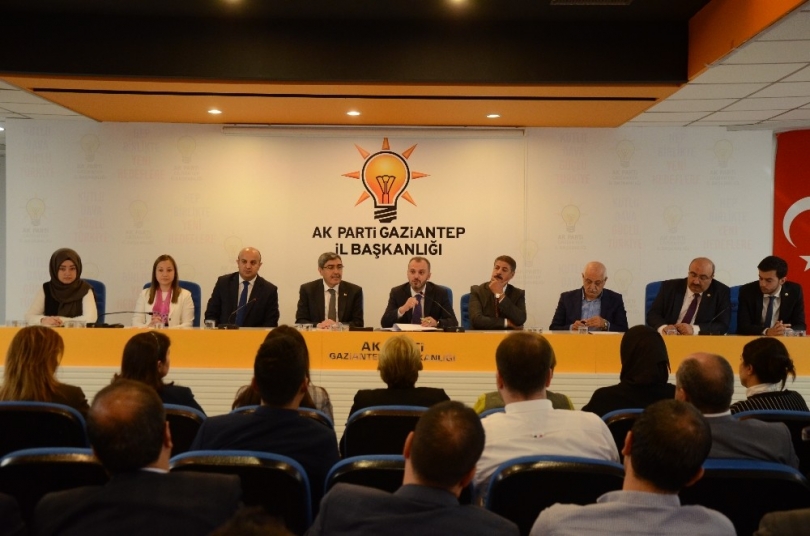 Erkan Kandemir’den Ak Parti Gaziantep teşkilatına ziyaret