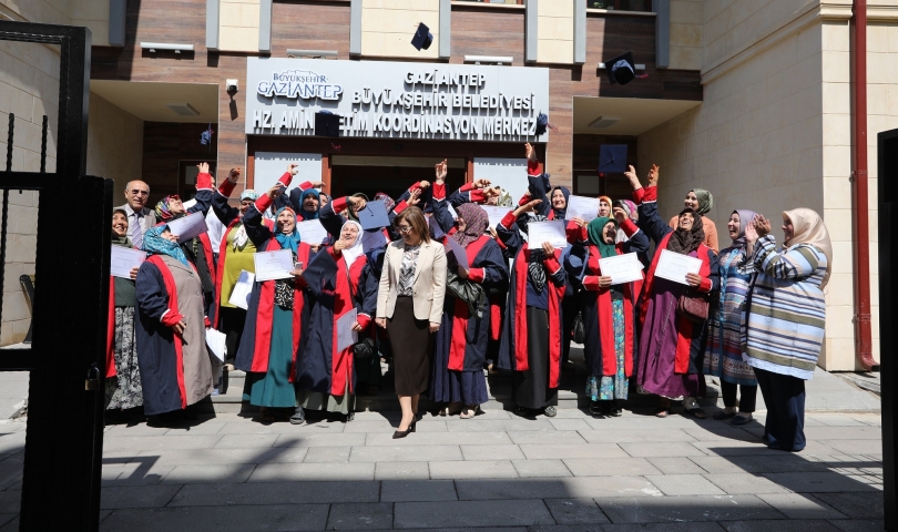 30 anneye okuryazarlık belgesi verildi