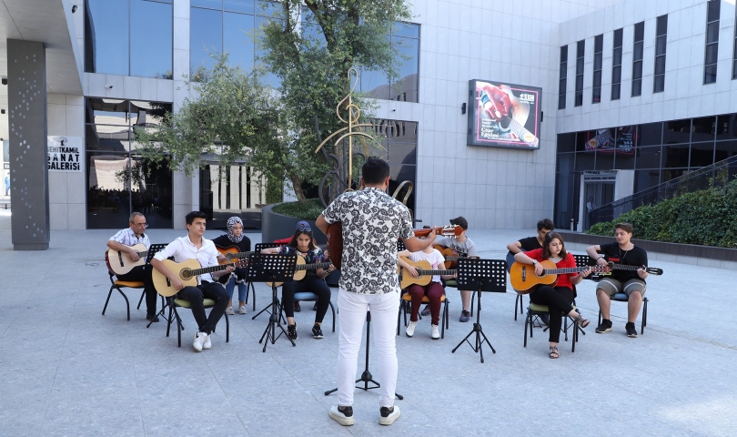 Halka açık ders, eğlenceli bir ortamda işlendi