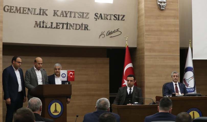 Şahinbey Belediyesi meclisinde şehitler anıldı