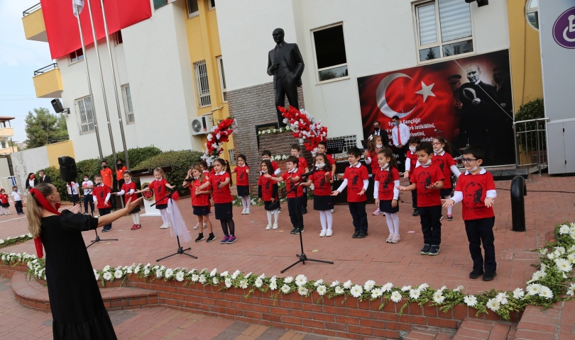 Gaziantep Kolej Vakfı’nda Cumhuriyet Coşkusu