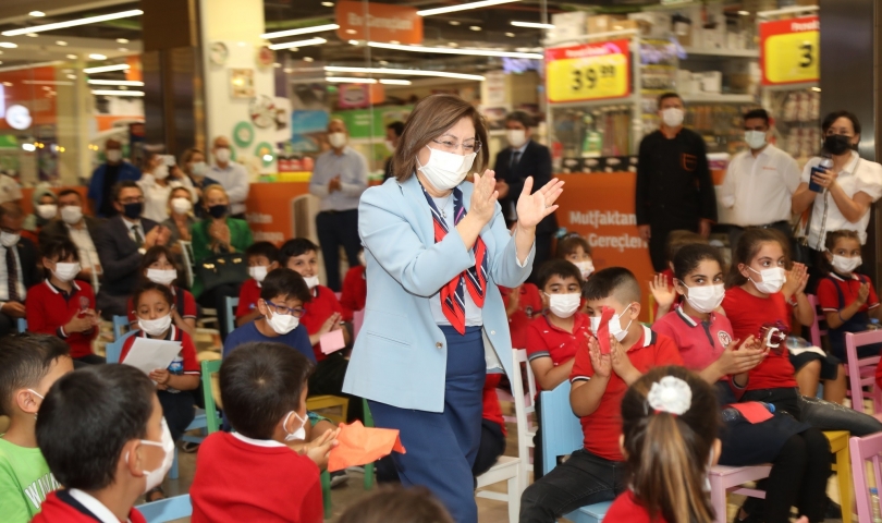 Büyükşehir, AVM’ de açtığı Çocuk Kütüphanesiyle yeni bir ilke imza attı!