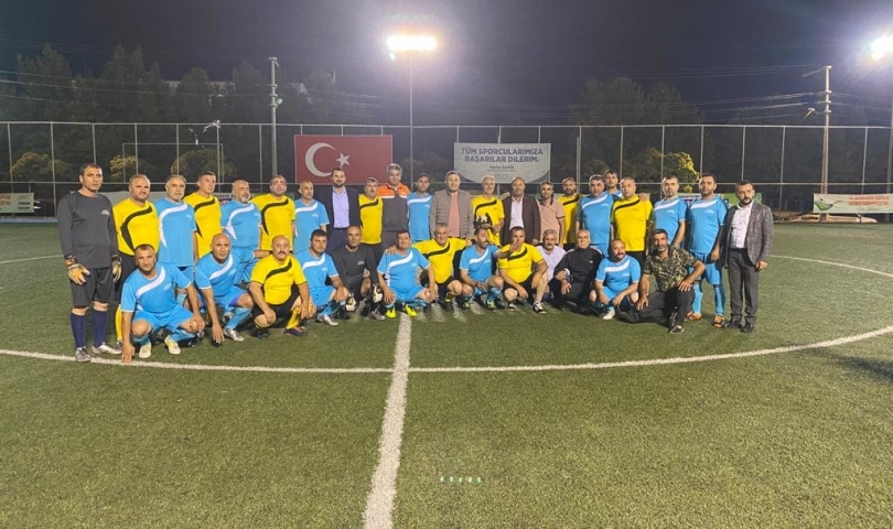 Büyükşehir, dostluk bağını güçlendirmek için Muhtarlar Futbol Ligi düzenledi