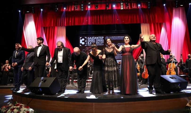 3’üncü Uluslararası Gaziantep Opera ve Bale Festivali Gala Konseri yapıldı