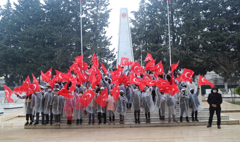 Şehitkamilli öğrencilerden şehitlik ziyareti