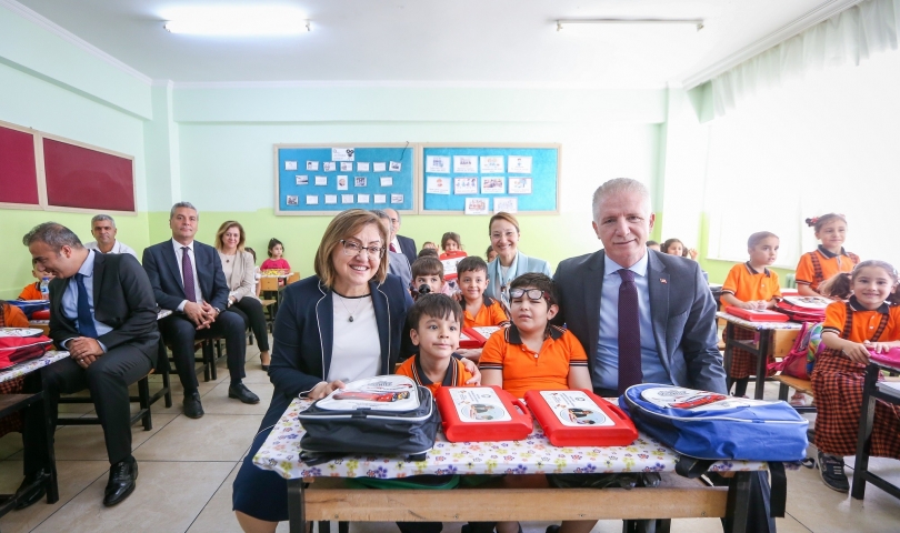 Eğitim Şehri Gaziantep’in ilk ders zili heyecanına Başkan Fatma Şahin ortak oldu