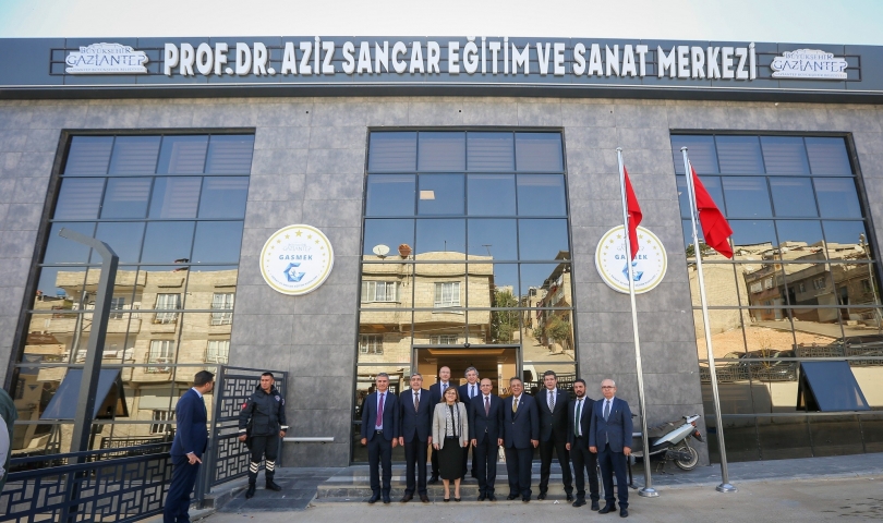 Eski Başbakan Yardımcısı Mehmet Şimşek, GASMEK Prof. Dr. Aziz Sancar Eğitim ve Sanat Merkezi’ni ziyaret etti