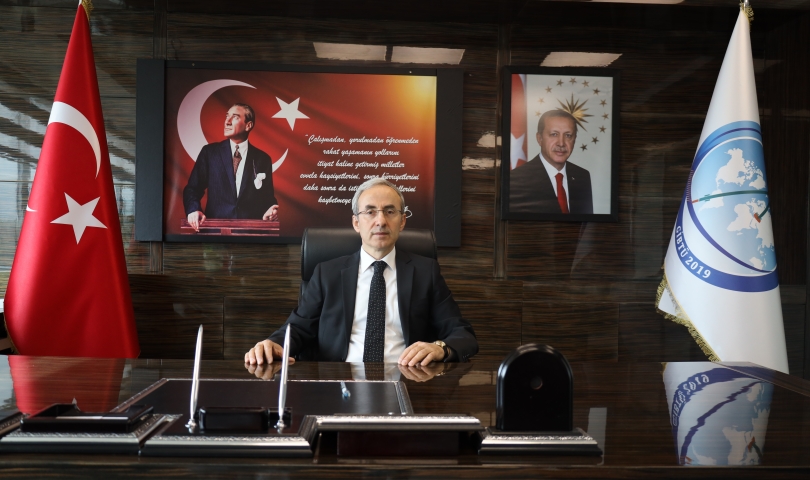 Rektör Demir göreve başladı