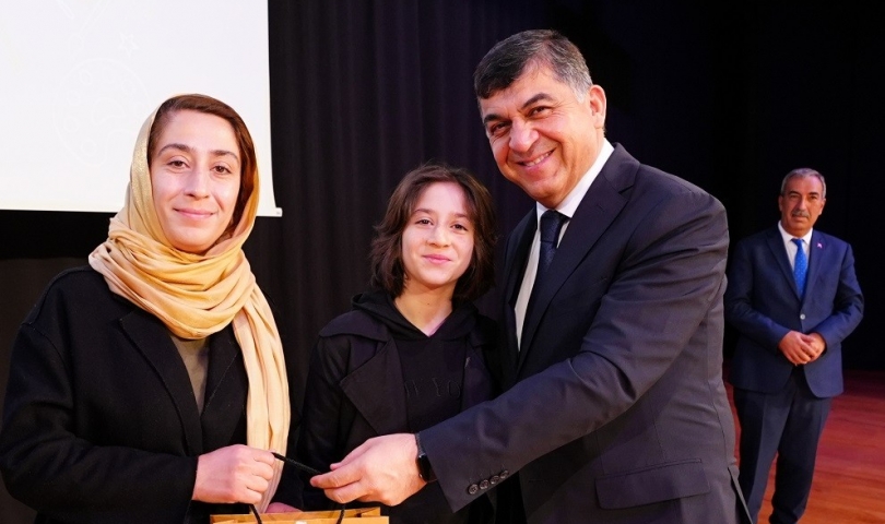 Şehitkamil’deki öğrencilere 4 bin tl nakdi destek verildi