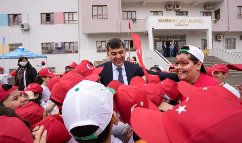 14 binin üzerinde öğrenci, parkurlarda doyasıya eğlendi