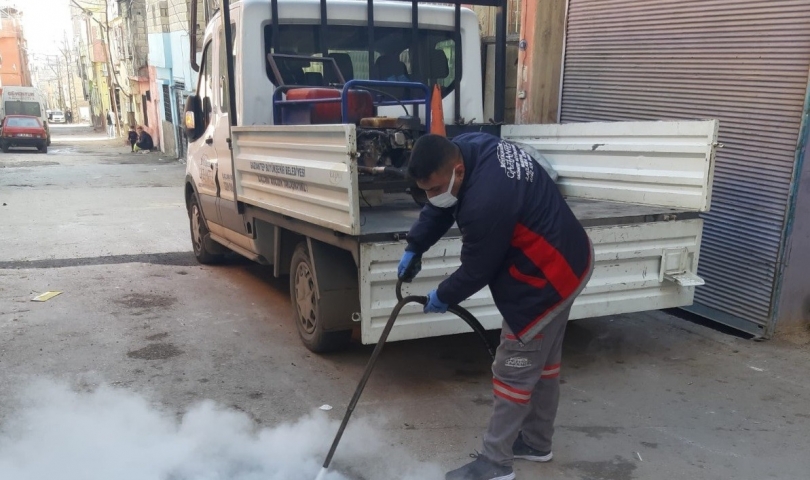 Gaziantep Büyükşehir, ilaçlama çalışmalarına hız kazandırdı