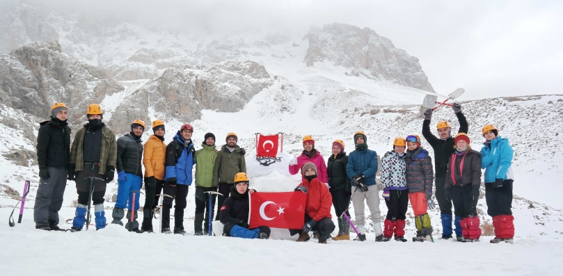 GÜDAT Kış Temel Eğitimini Aladağlar’da Tamamladı