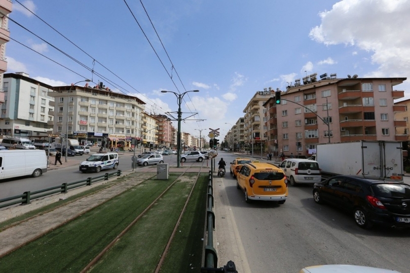 Sola dönüş yasakları ödül getirdi