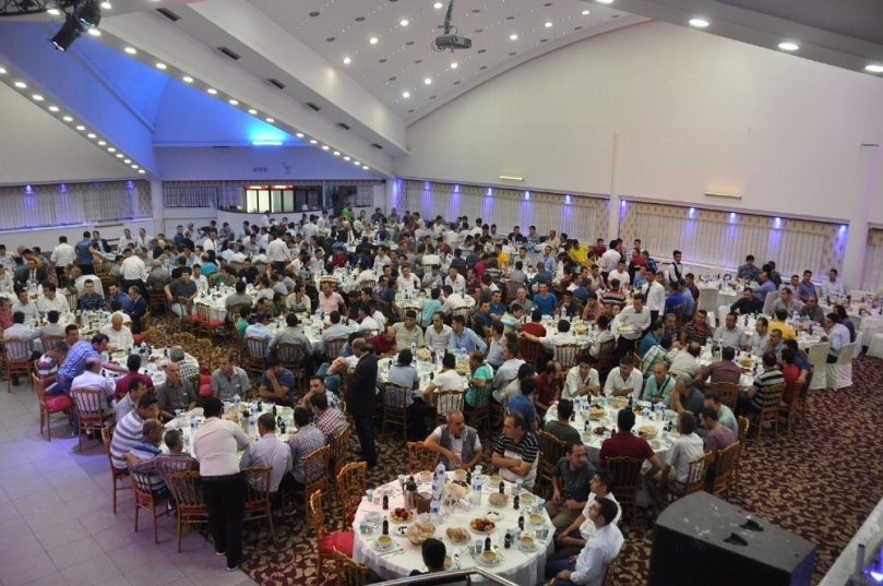 Gülsan'dan çalışanlarına iftar yemeği