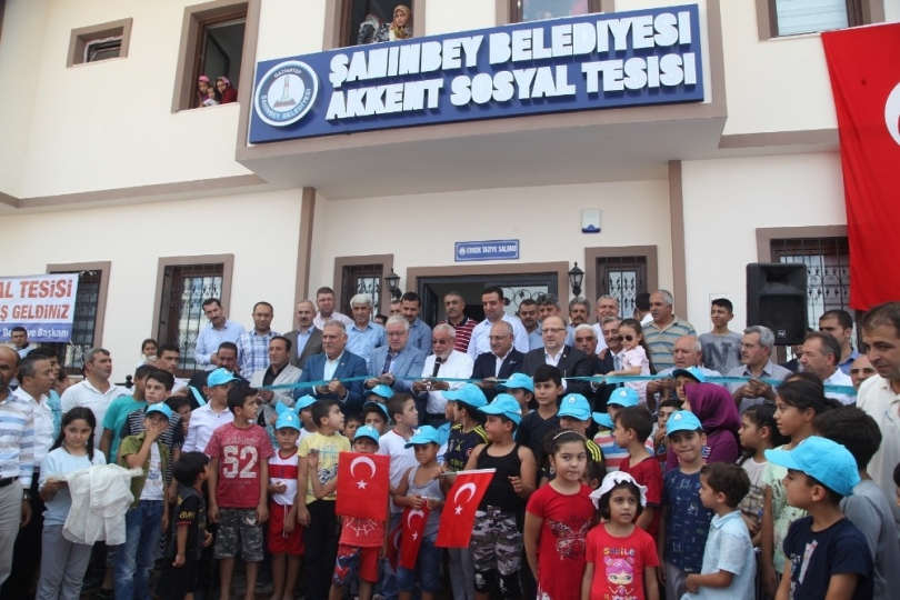 Şahinbey Belediyesi Akkent Sosyal Tesisi hizmete açıldı