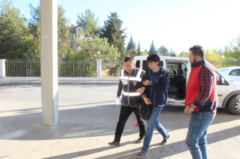 Adıyaman merkezli 11 ilde eski askeri öğrencilere Bylock operasyonu