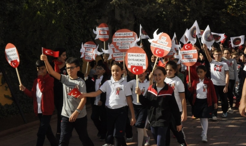 Kolejlilerin Cumhuriyet yürüyüşü