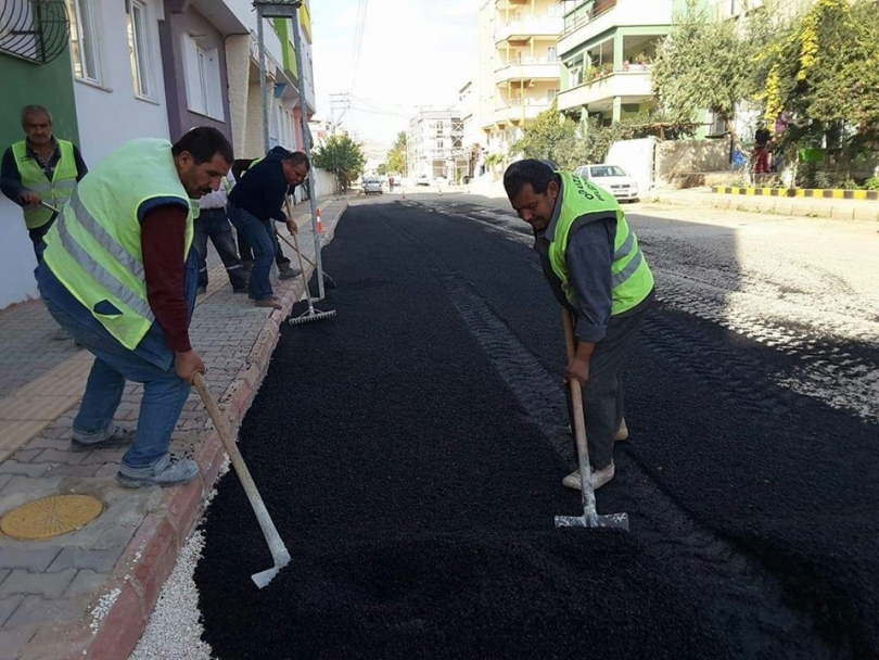 Oğuzeli Belediyesi’nde asfalt çalışmaları devam ediyor