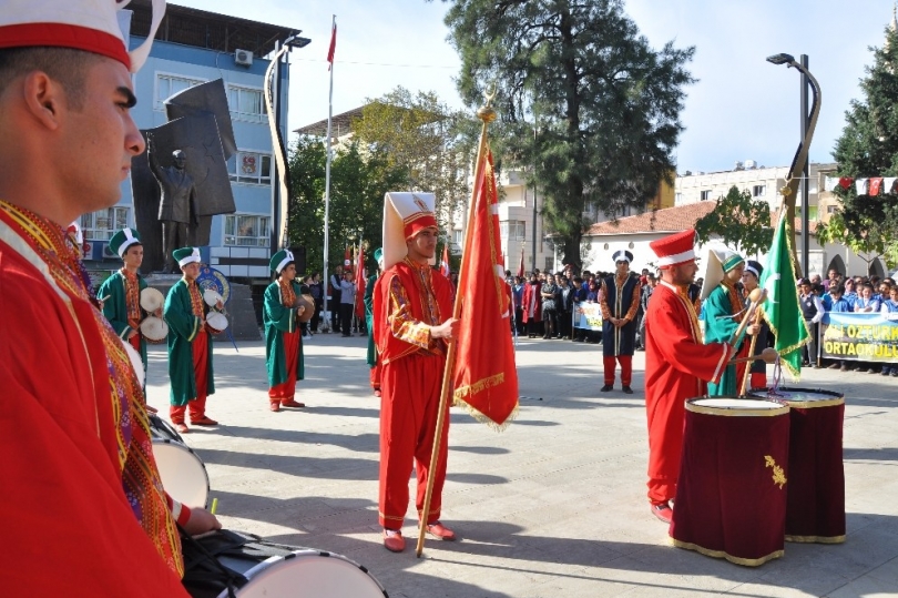 Düşman işgalinden kurtuluşa mehteranlı kutlama