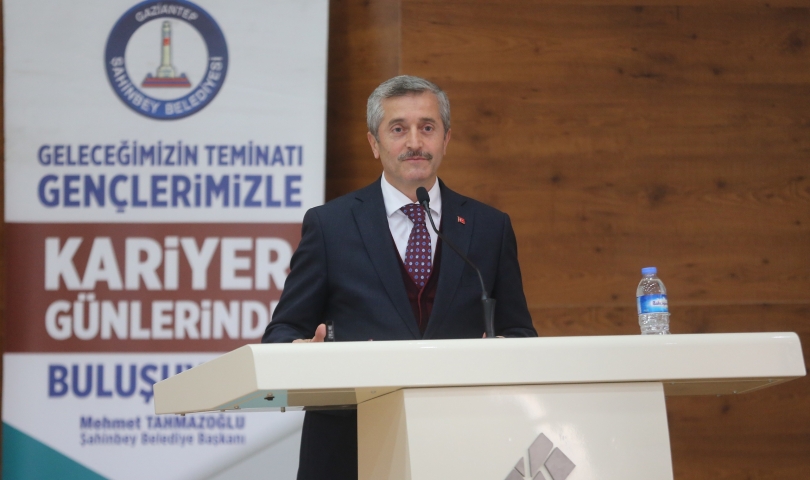 Başkan Tahmazoğlu, Öğrencilerle Kariyer Günlerinde Buluştu