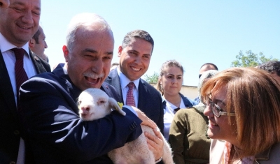 Bakan Fakıbaba: "Trump bugün var yarın yok, İslam alemi hep olacaktır"