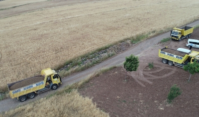 Büyükşehir 240 Kilometre Arazi Yolu Açtı