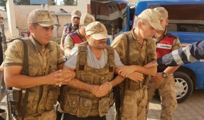 Eşi ve ailesinden 3 kişi öldüren damat teslim oldu