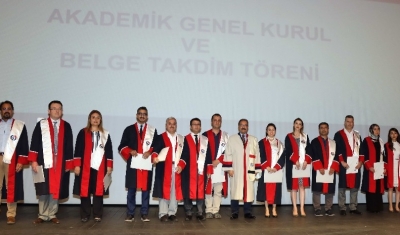 GAÜN’DE 113 akademisyene belgeleri törenle verildi