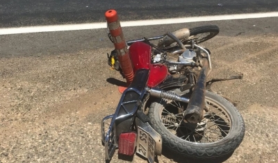 Motosikletle hafif ticari araç çarpıştı: 1 yaralı