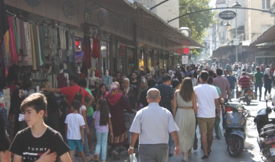 Çarşı ve pazarlarda bayram yoğunluğu