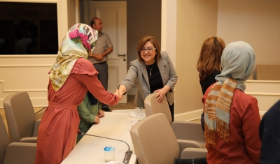 Başkan Şahin, YKS’de başarılı öğrencileri ödüllendirdi