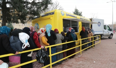 Şahinbey’de kazanlar binlerce kişi için kaynıyor