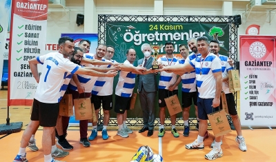 Öğretmenler Günü Spor Etkinlikleri coşku dolu törenle sona erdi
