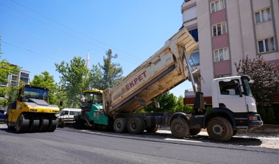 Şehitkamil’deki asfalt yenileme çalışması aralıksız sürüyor