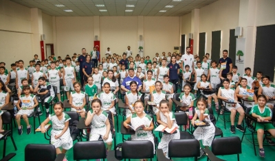 Genç sporcular Adab-ı Muaşeret eğitimine katıldı