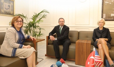 ABD’nin Eski Ankara Büyükelçisi Bass, Başkan Şahin’i Ziyaret Etti