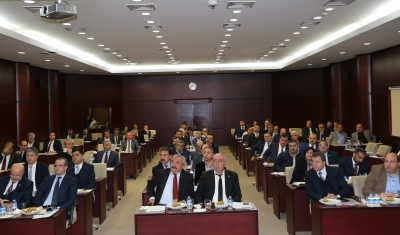 Hıdıroğlu: “Yapısal Reformlar Devam Etmeli, Yerli Üretim Teşvik Edilmeli”