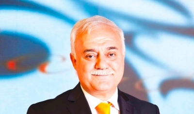 Nihat Hatipoğlu hakkında şok iddia: Derslere girmeden maaş alıyor