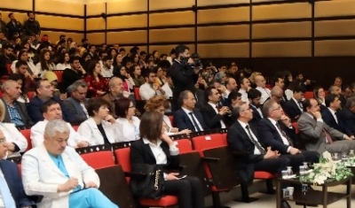 Prof. Dr. Gür: "İyi Bir Hekim Toplumuyla Hemhal Olmuş Hekimdir"